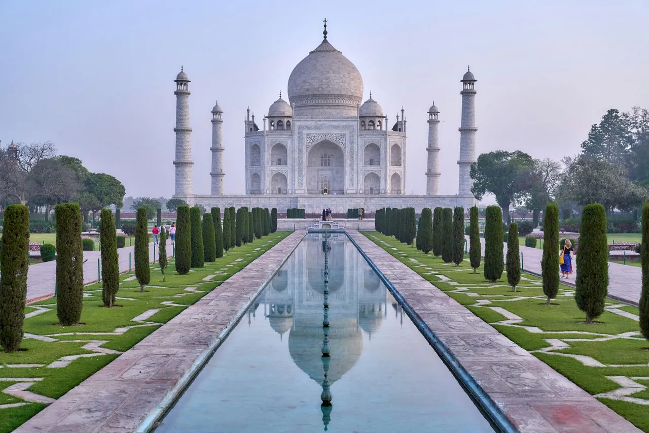Private luxury tour of the Taj Mahal at sunrise — Agra, India | Itinerary Diary